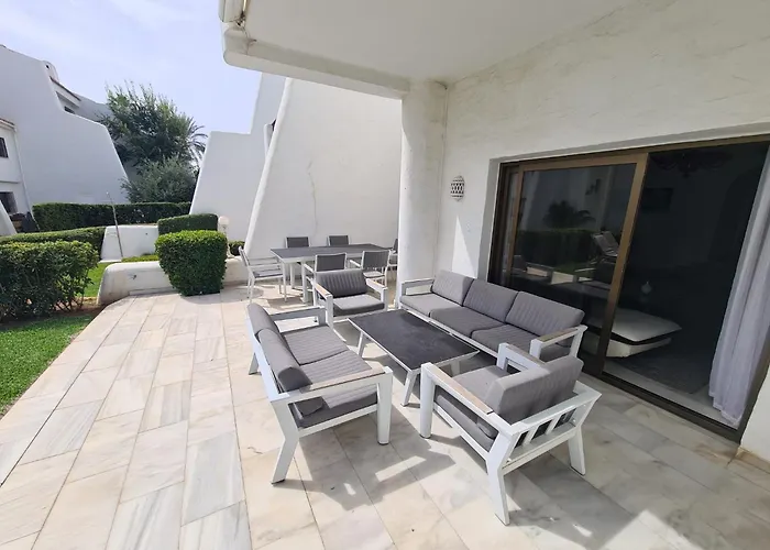 Coral Beach Aparthotel